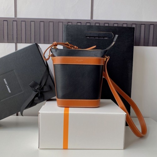 SAINT LAURENT KAIA MAŁA TOREBKA Z LŚNIĄCEJ SKÓRY Y821002 czarno-brązowa