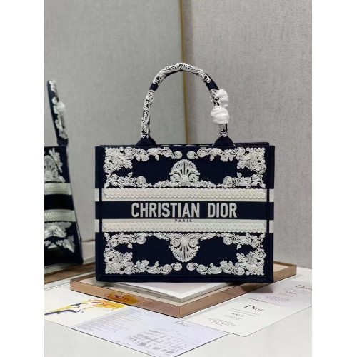 MAŁA TORBA DIOR BOOK TOTE Z Haftem C1212S