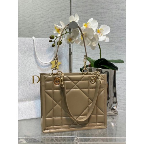 MAŁA TOREBKA DIOR ESSENTIAL Hazelnut Archicannage Calfskin M87211 CZARNA