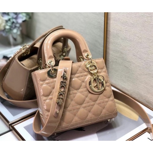 MAŁA TOREBKA LADY DIOR Beżowa lakierowana skóra cielęca M0531 Beżowa