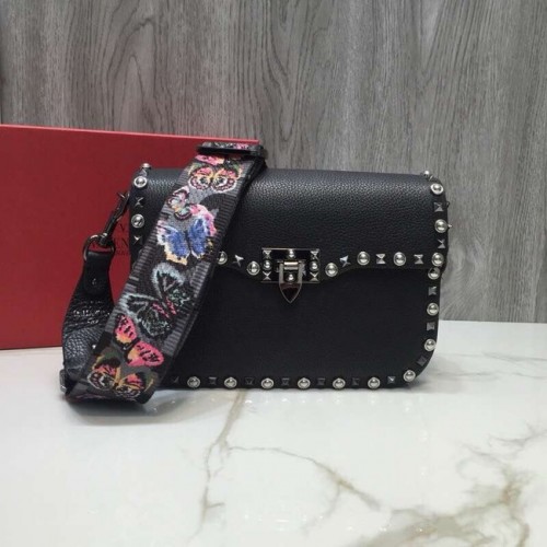 VALENTINO Torba listonoszka Rockstud ze skóry licowej 0936B czarna
