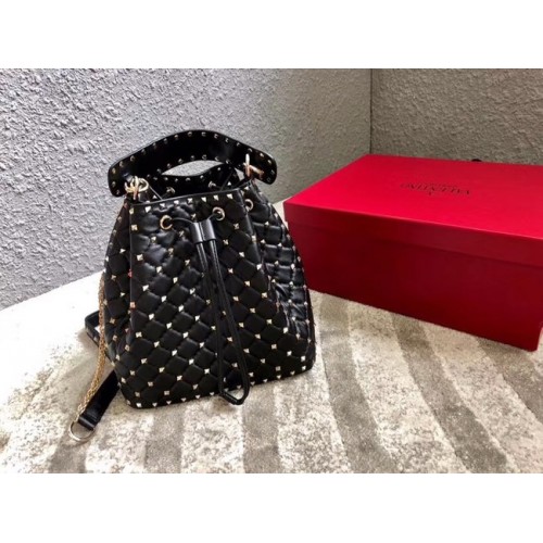 VALENTINO Rockstud skórzana torba wiaderkowa 0059L czarna