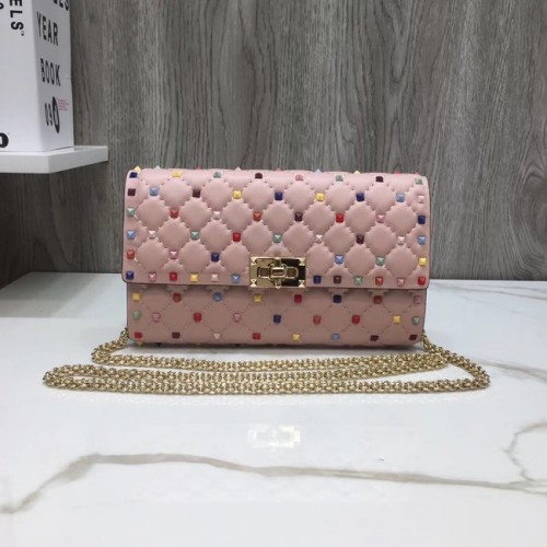 VALENTINO Rockstud pikowana skórzana torebka na ramię 72610 różowa