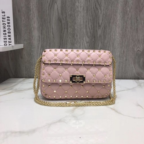 VALENTINO Rockstud mała pikowana skórzana torebka na ramię 77562 różowa