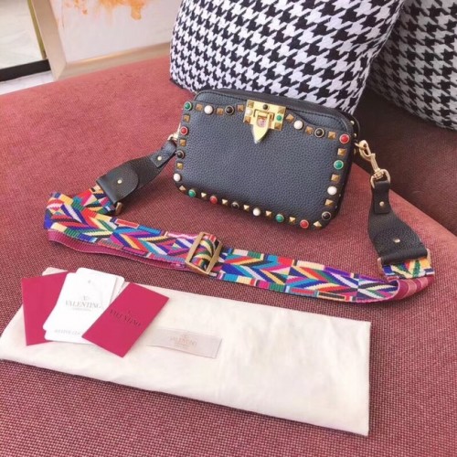 Valentino Garavani Rockstud skórzana torba na ramię 7279 czarna