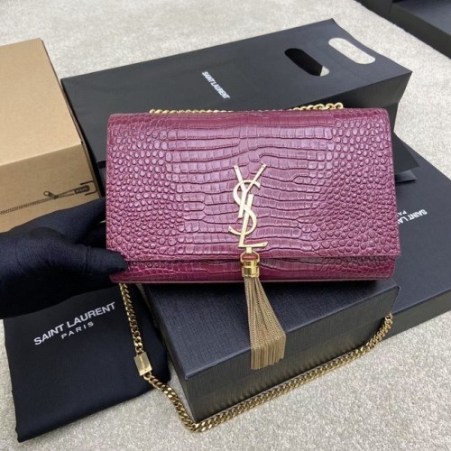 YSL KATE MEDIUM Z FLORDELKIEM W SKÓRZANEJ SKÓRZE Z TŁOCZENIEM KROKODYLA 377829 Burgundowy