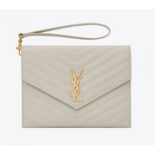 Kopertówka Yves Saint Laurent MONOGRAM z pikowanej skóry tłoczonej w kolorze grain de poudre 617662 biała