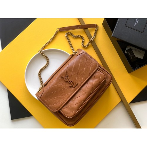 Yves Saint Laurent Średnia torebka Niki na łańcuszku 498894 Brązowa