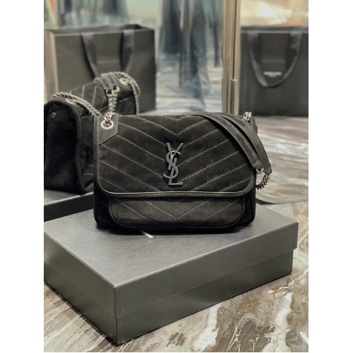 Yves Saint Laurent NIKI BABY W PIKOWANEJ SKÓRZE ZAMSZOWEJ 498894 czarny