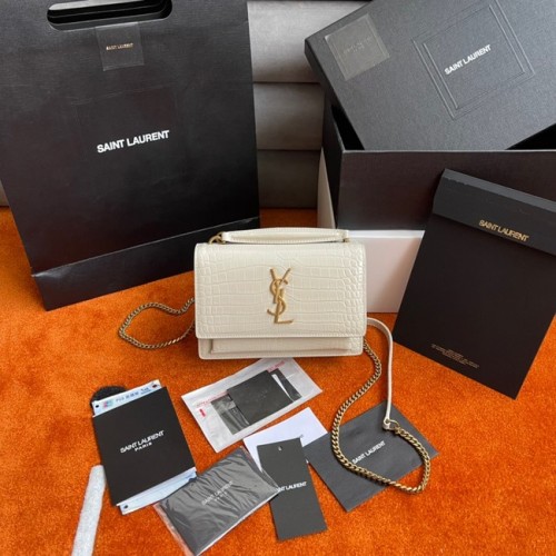 Yves Saint Laurent SUNSET MAŁA TOREBKA NA ŁAŃCUSZKU ZE SKÓRY TŁOCZONEJ W KROKODYL Y533036b BIAŁA