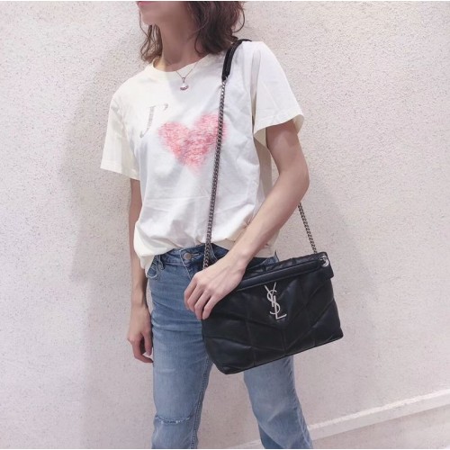 Yves Saint Laurent LOULOU MAŁA TOREBKA PIKOWANA Z MATOWEJ SKÓRY MARSZCZONEJ Y577476 Czarny