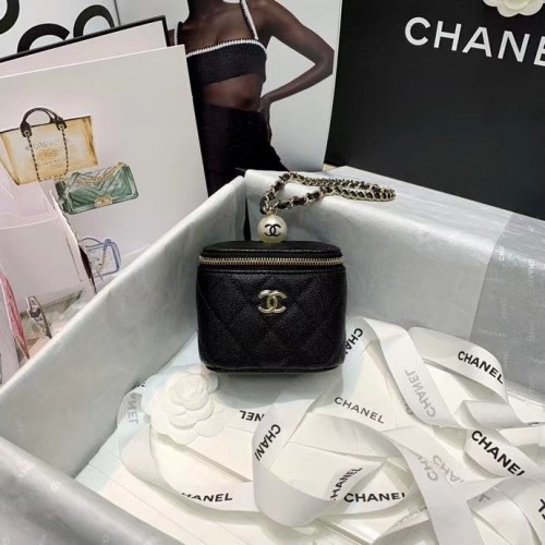 mała toaletka chanel z łańcuszkiem AP2118 czarna